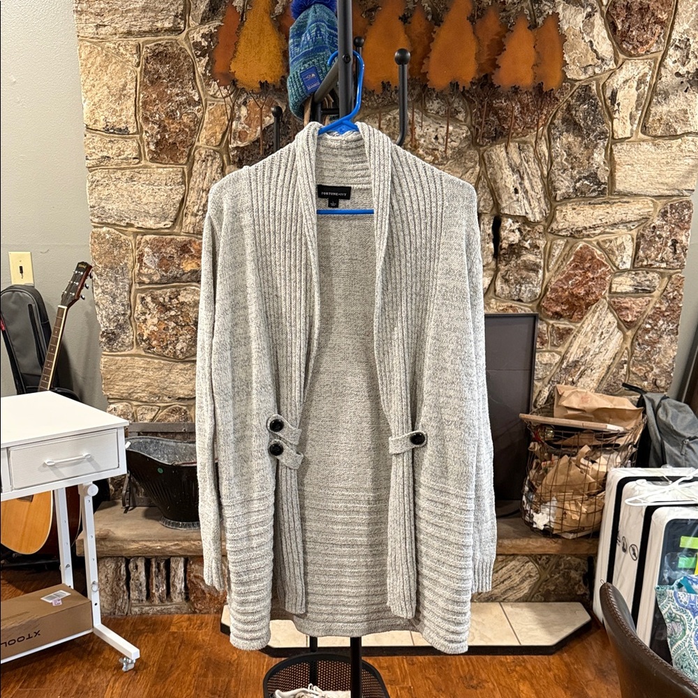 Elegant Gray Women's Cardigan by Apt. 9